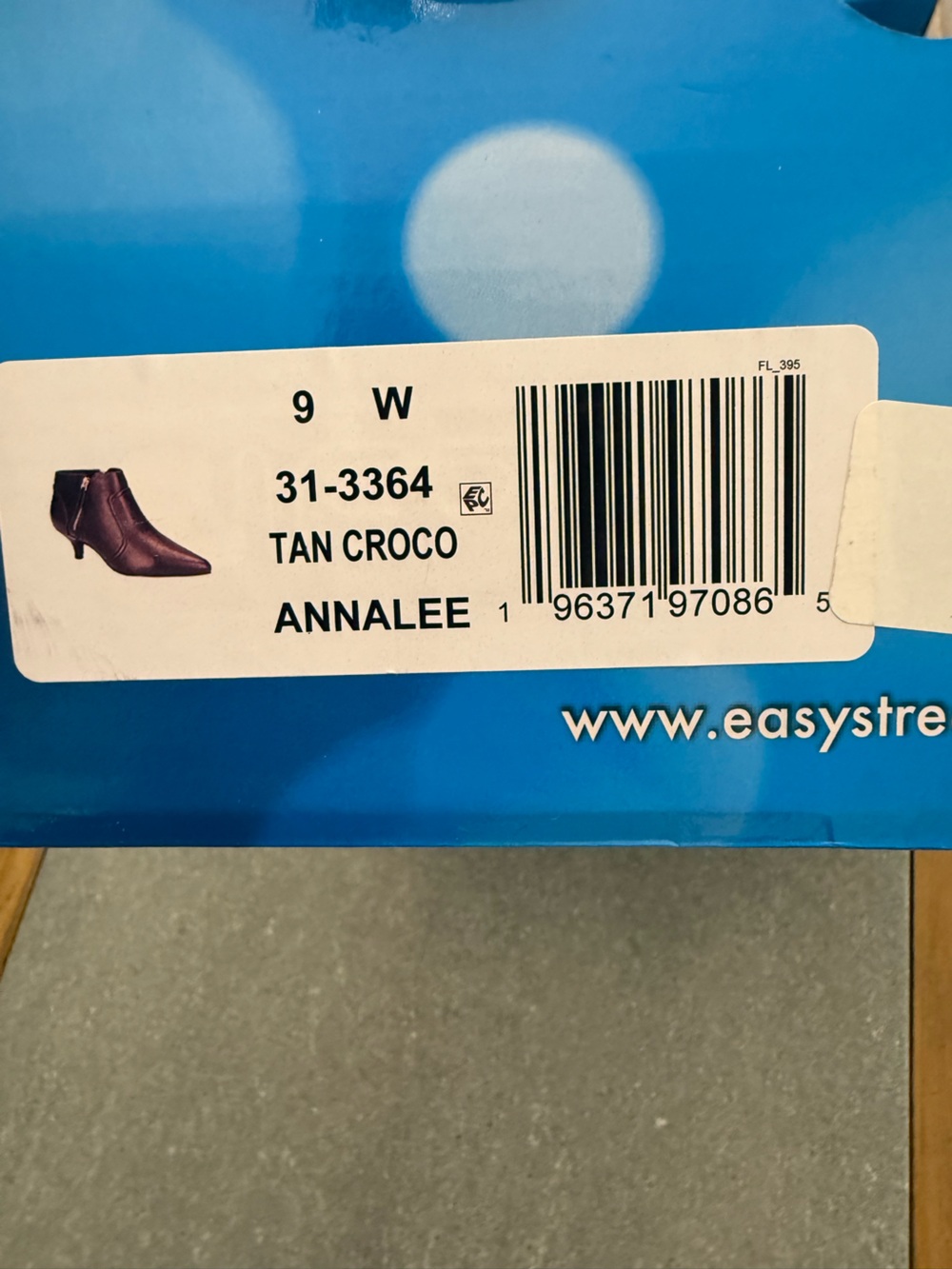 Easy Street Annalee Kitten Heel Bootie Brown Croco Pointed Toe Ankle Boots 9W - Picture 12 of 13